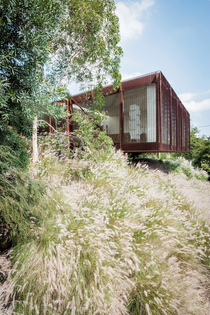 The Kew House in Victoria. Designed by Sean Godsell, shot by Michael Wee. 