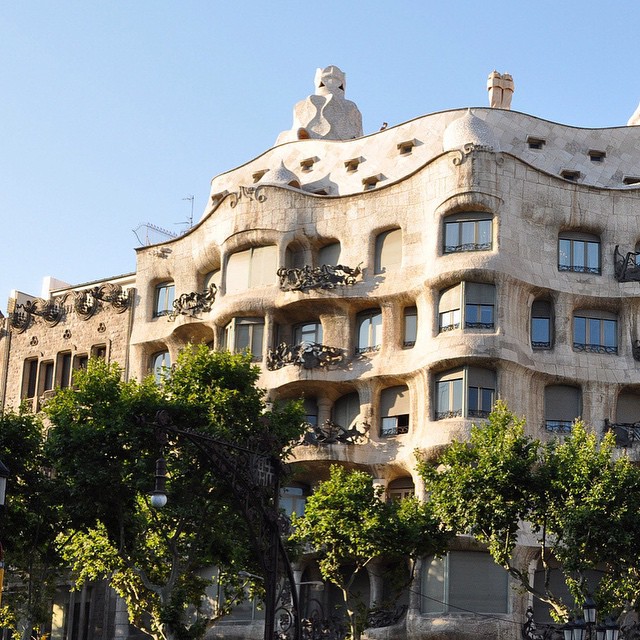'Casa Milà' designed by Antoni Gaudí, 1910.