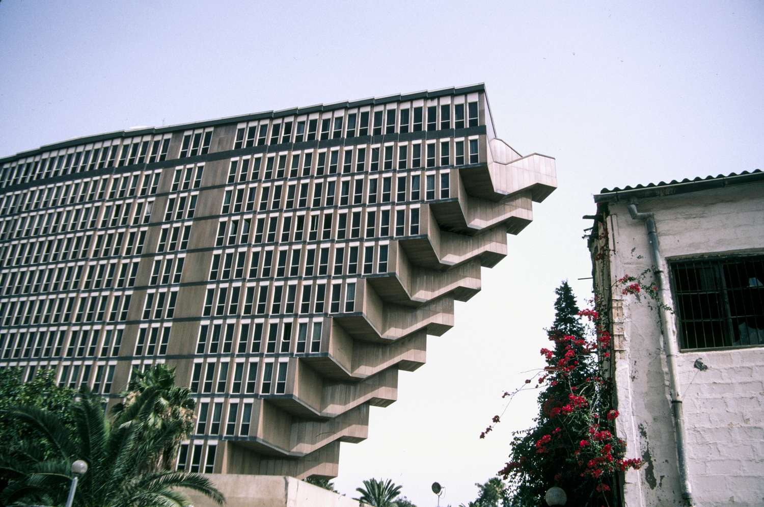 Hôtel du Lac designed by Raffaele Contigiani in the early 1970s. Image sourced from MIT. 